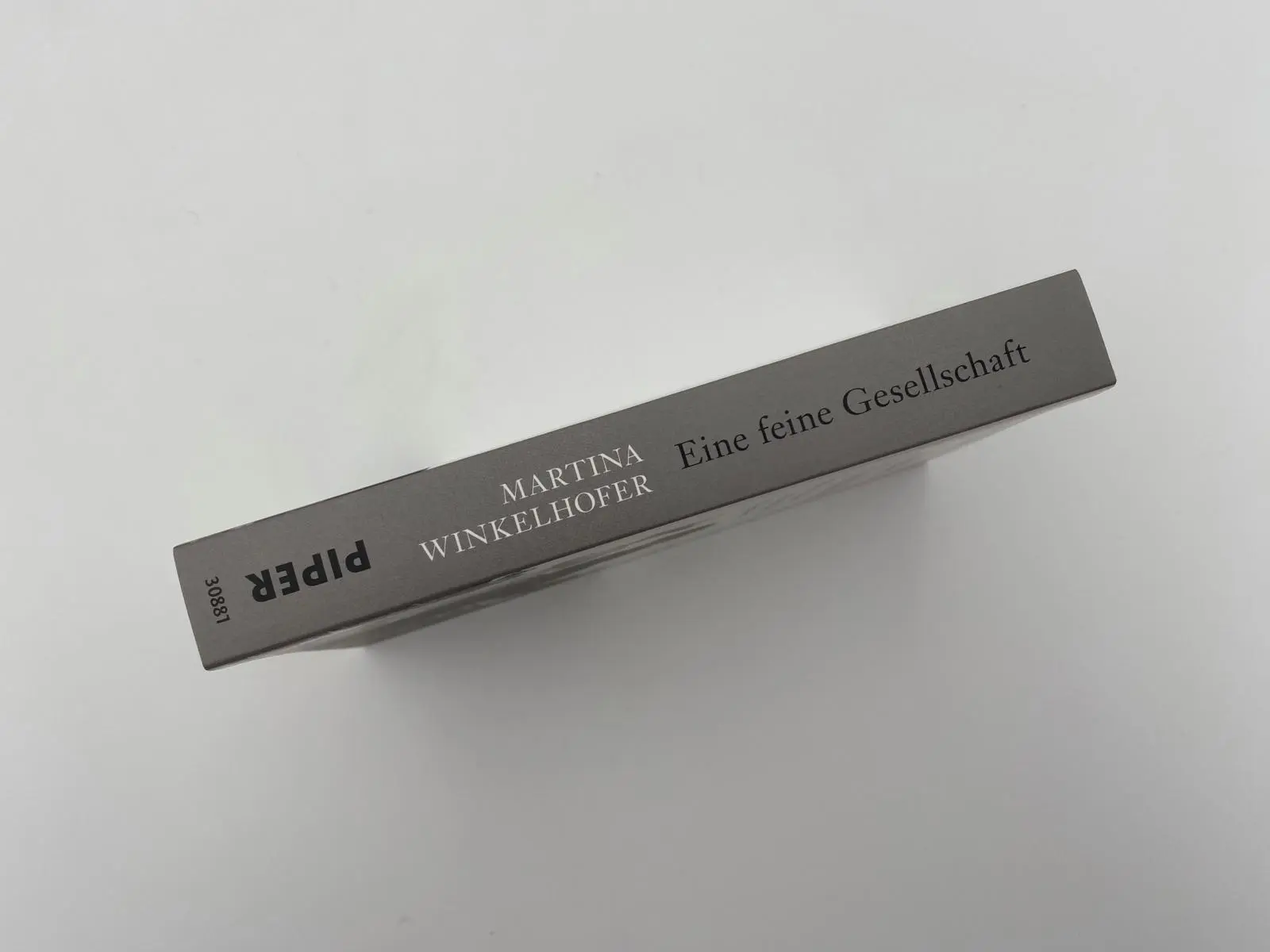 Bild: 9783492308816 | Eine feine Gesellschaft | Martina Winkelhofer | Taschenbuch | 304 S.