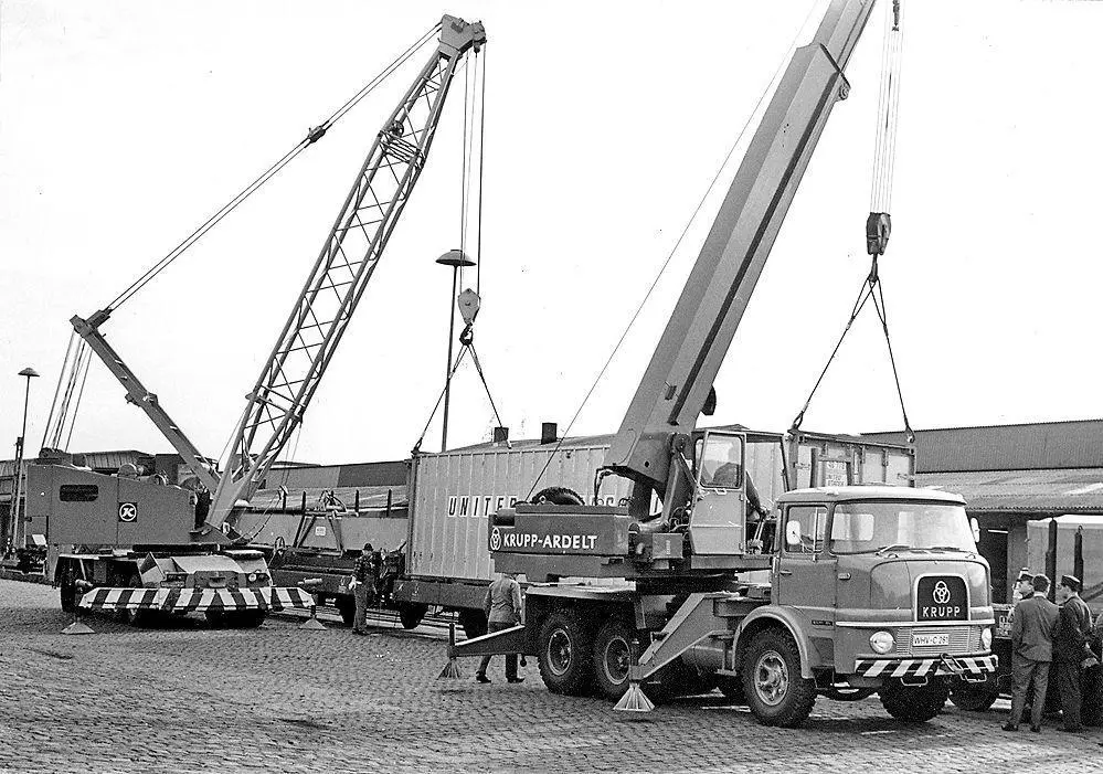 Bild: 9783861339816 | Geschichte der Seecontainer | und der Intermodal-Wechselbehälter