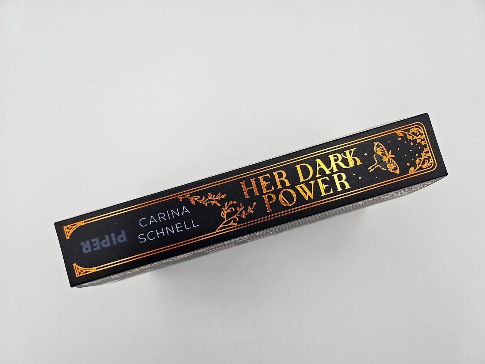 Bild: 9783492710817 | Her Dark Power | Carina Schnell | Taschenbuch | 416 S. | Deutsch