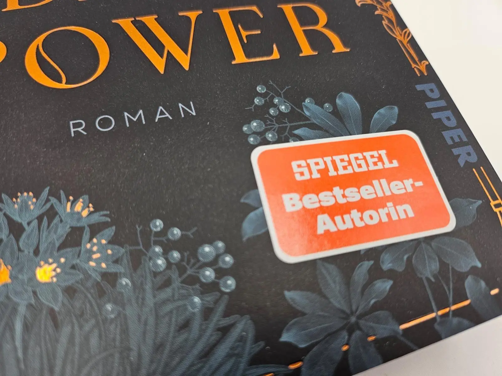 Bild: 9783492710817 | Her Dark Power | Carina Schnell | Taschenbuch | 416 S. | Deutsch