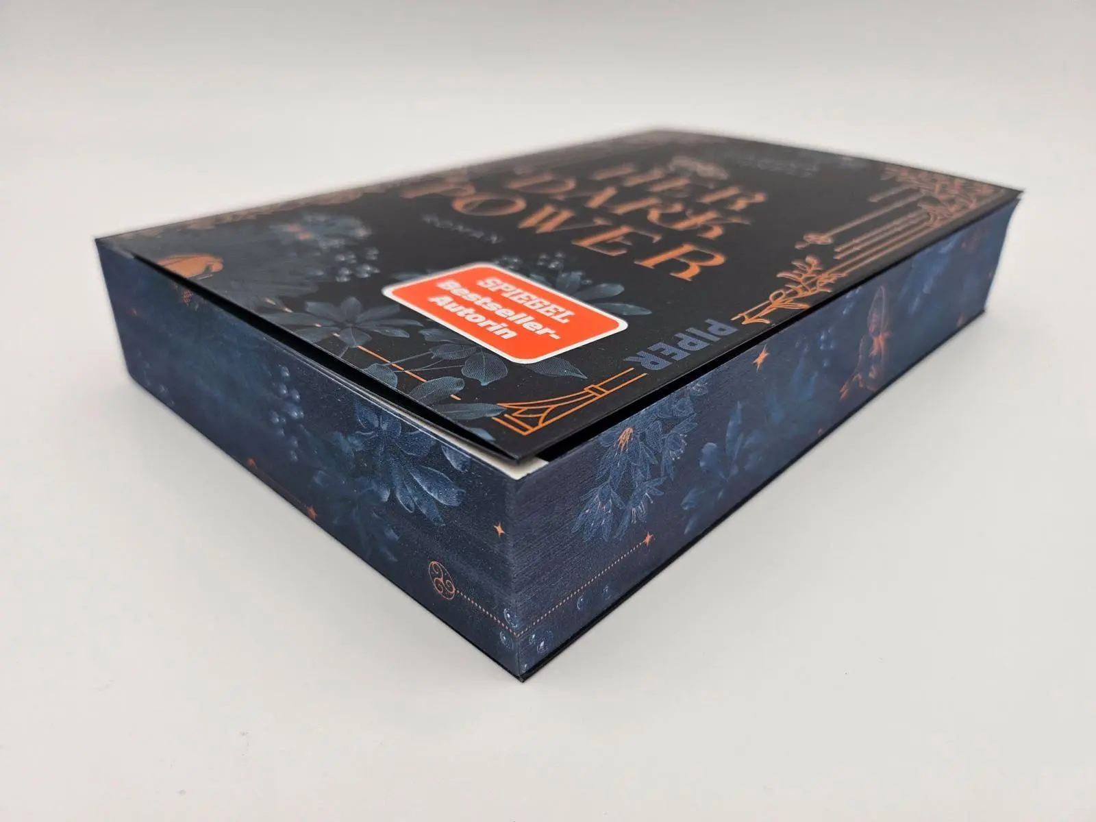 Bild: 9783492710817 | Her Dark Power | Carina Schnell | Taschenbuch | 416 S. | Deutsch