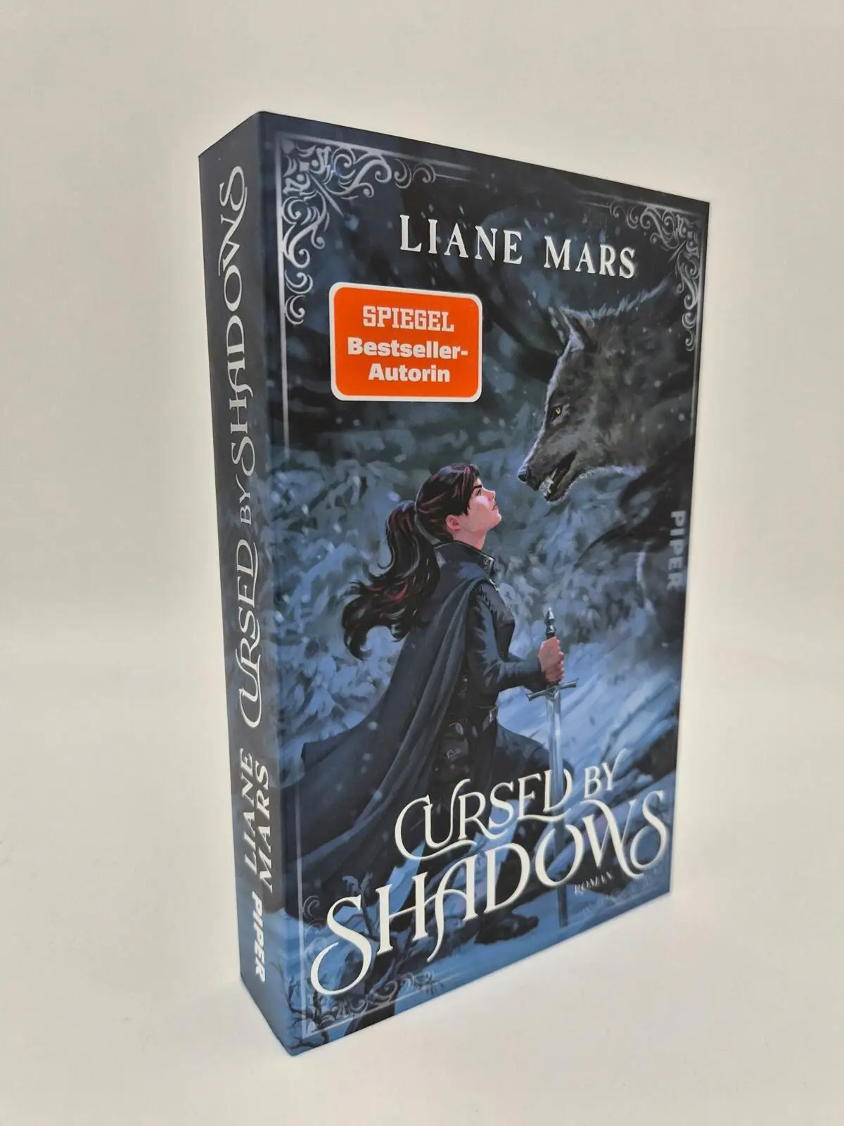 Bild: 9783492712217 | Cursed by Shadows | Liane Mars | Taschenbuch | 416 S. | Deutsch | 2026