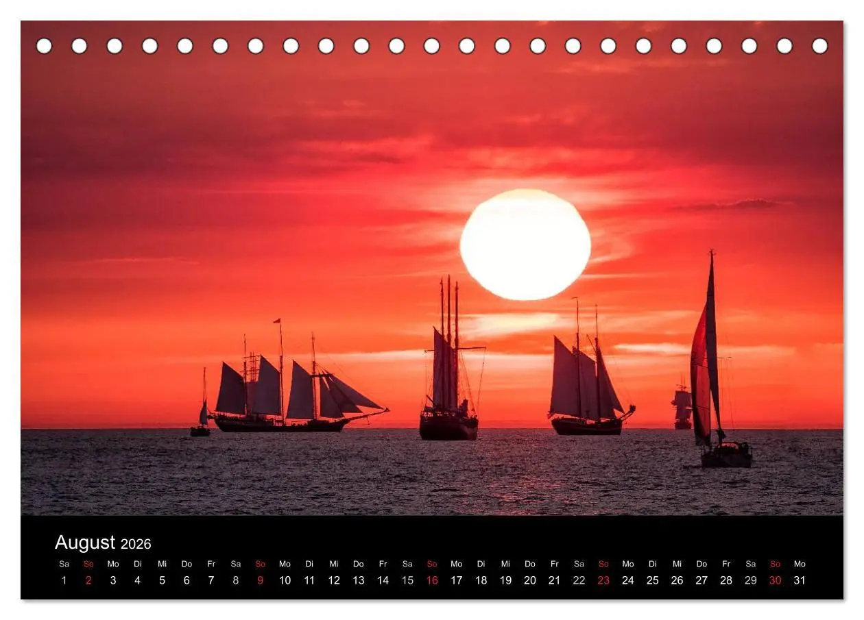 Bild: 9783516036817 | Windjammer auf der Ostsee im Abendlicht (Tischkalender 2026 DIN A5...