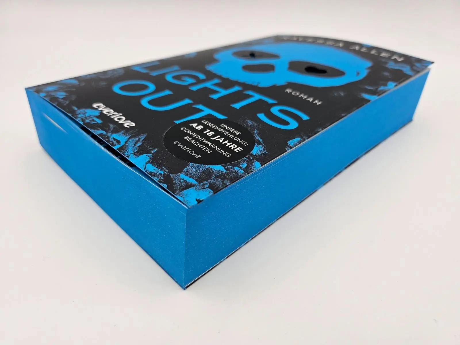 Bild: 9783492067317 | Lights Out | Navessa Allen | Taschenbuch | Lights Out | 592 S. | 2025