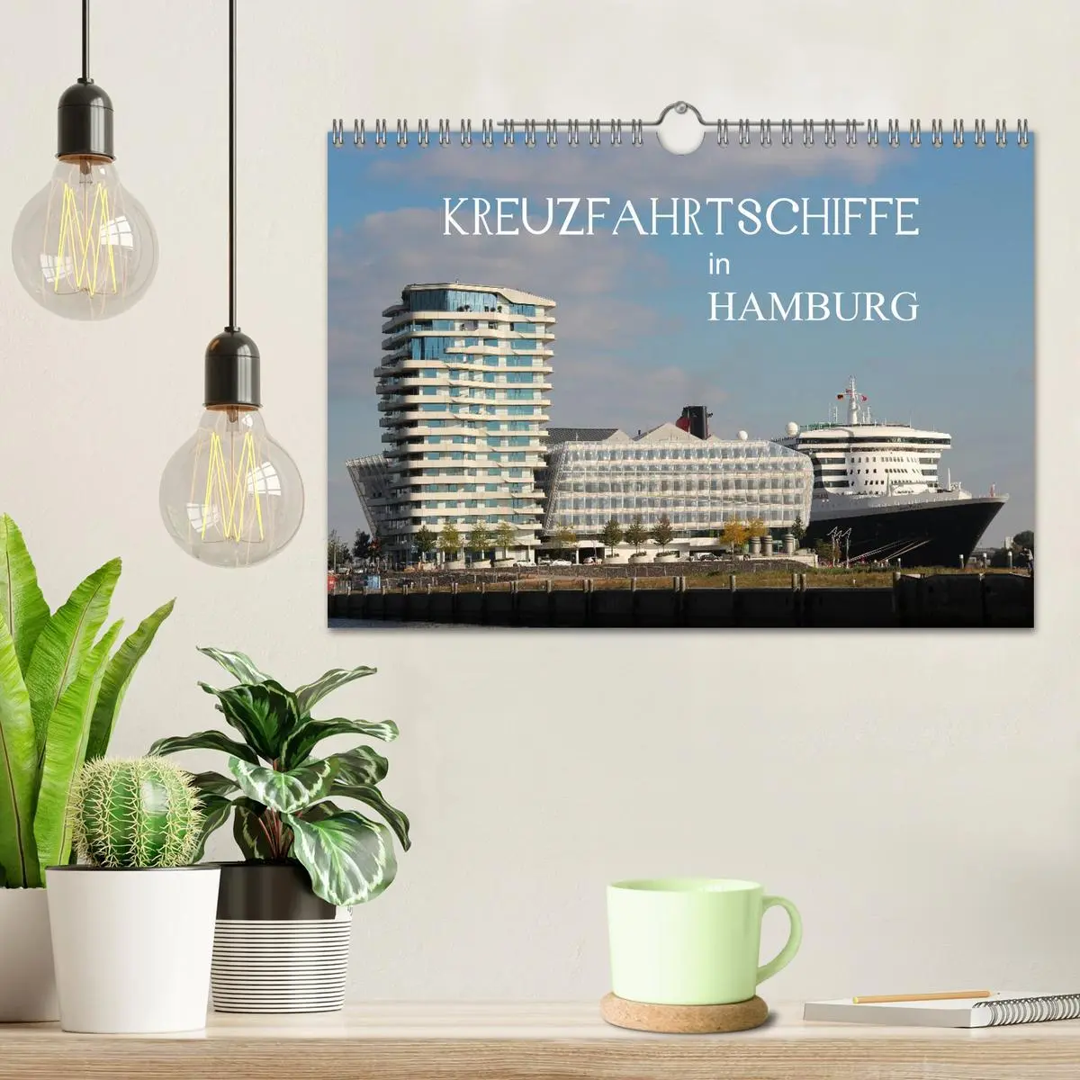 Bild: 9783516117417 | Kreuzfahrtschiffe in Hamburg (Wandkalender 2026 DIN A4 quer),...