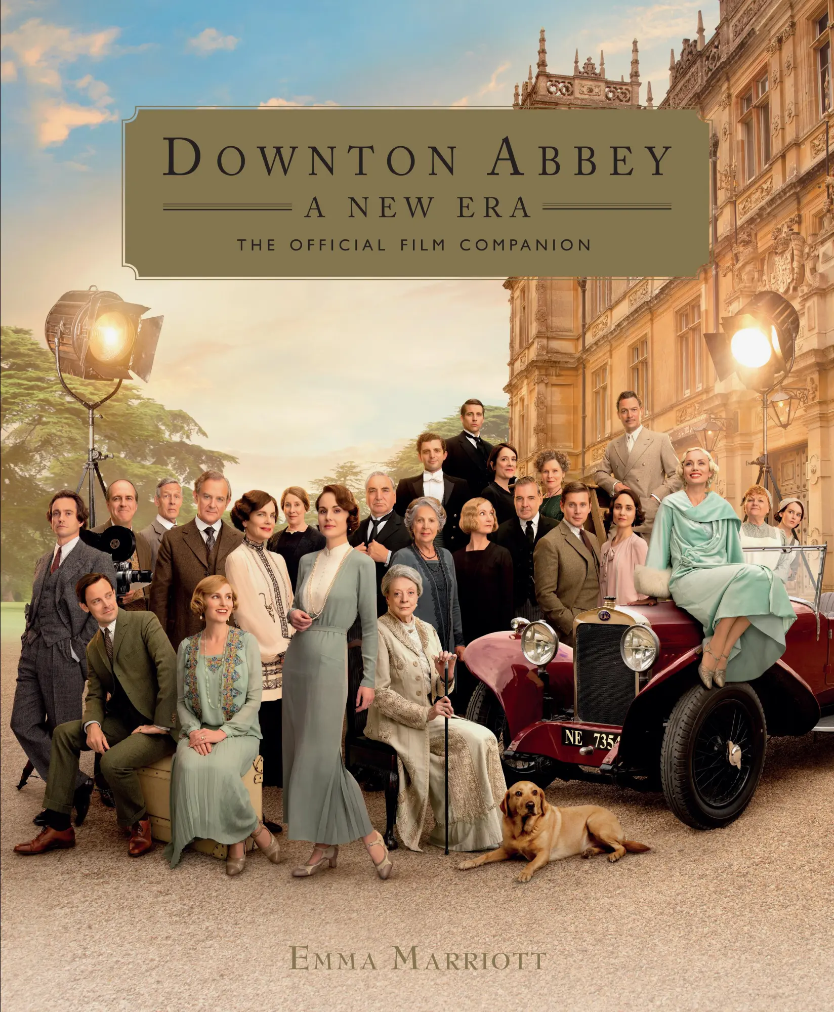 Cover: 9781681888217 | Downton Abbey: A New Era | The Official Film Companion | Emma Marriott