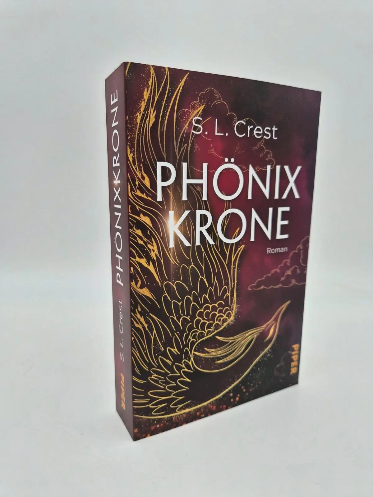 Bild: 9783492711418 | Phönixkrone | S. L. Crest | Taschenbuch | 448 S. | Deutsch | 2026