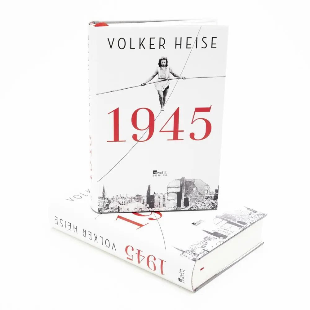 Bild: 9783737102018 | 1945 | Volker Heise | Buch | 464 S. | Deutsch | 2024 | Rowohlt Berlin