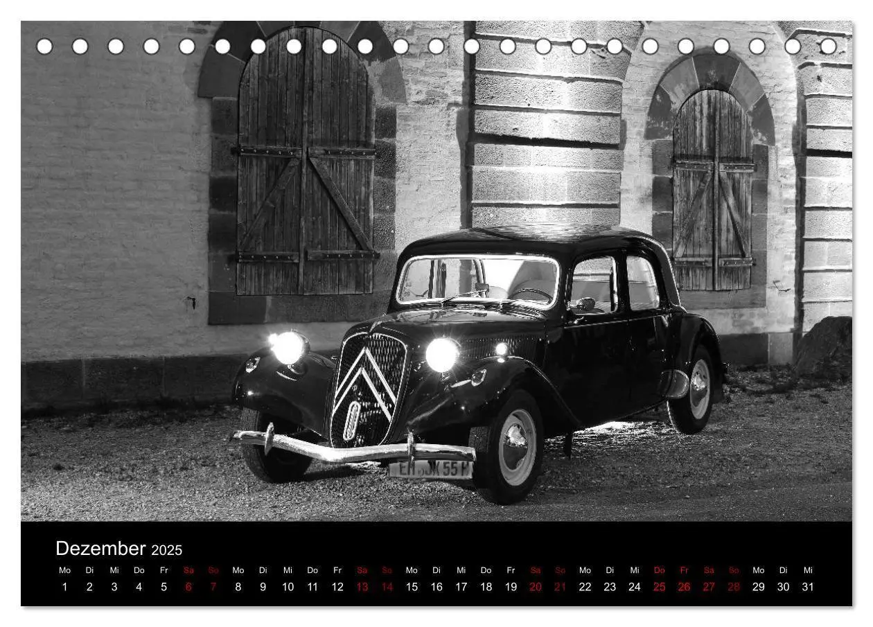 Bild: 9783435436118 | Citroën 11 CV Traction Avant in schwarzweiss (Tischkalender 2025...