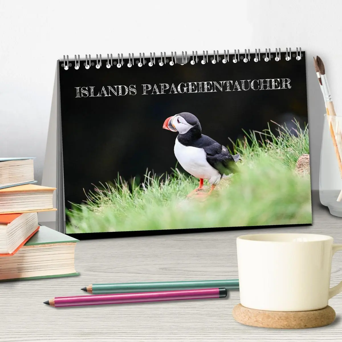 Bild: 9783516689518 | Islands Papageientaucher (Tischkalender 2026 DIN A5 quer), CALVENDO...