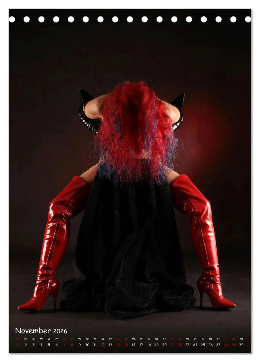 Bild: 9783457269718 | Latex und Leder Outfits (Tischkalender 2026 DIN A5 hoch), CALVENDO...