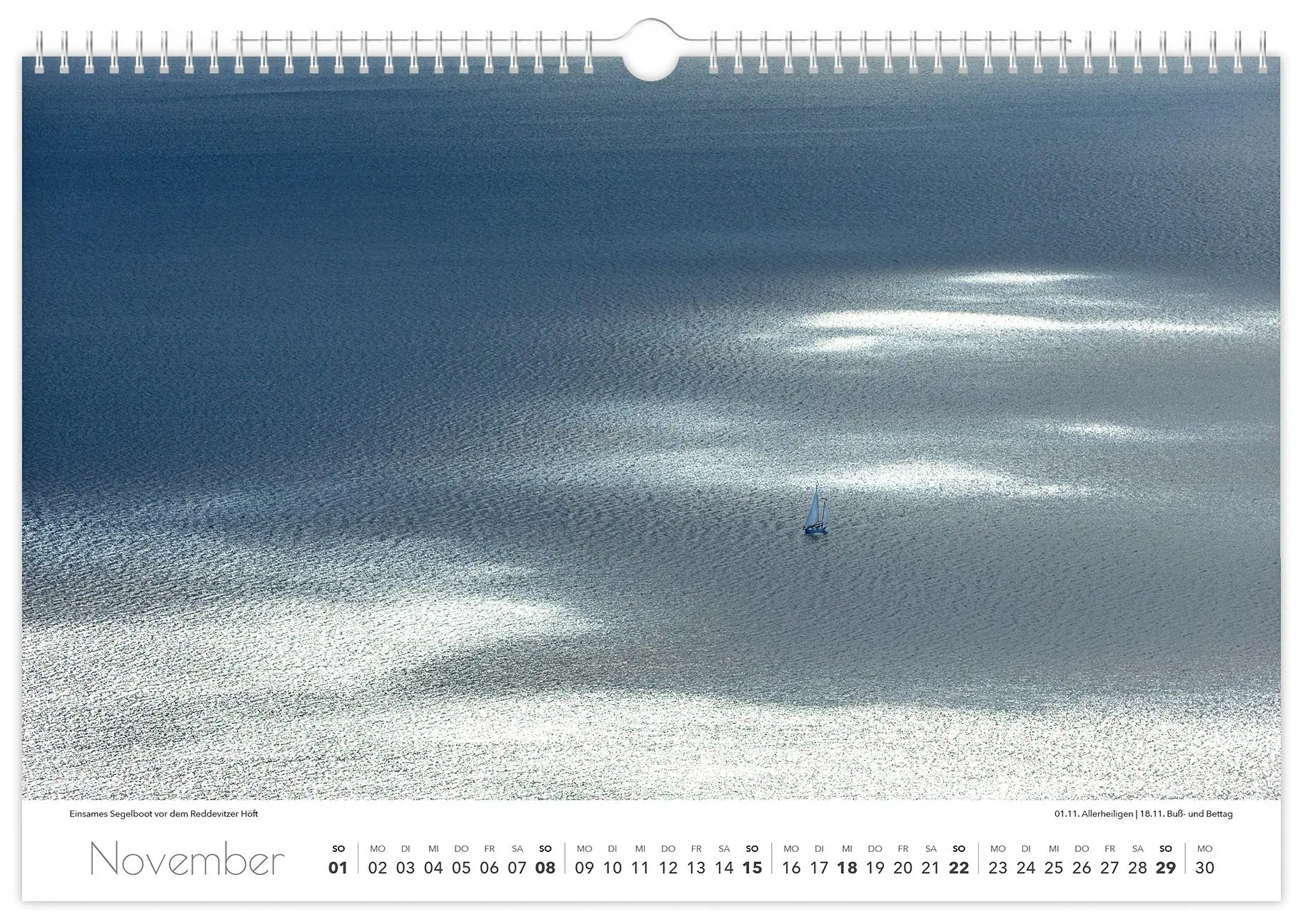 Bild: 9783910680319 | Kalender Rügen Luftaufnahmen 2026 | 45 x 30 cm weißes Kalendarium