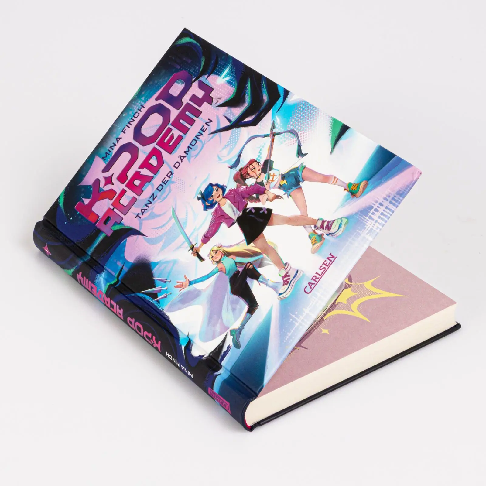 Bild: 9783551560919 | K-Pop Academy 1: Tanz der Dämonen | Mina Finch | Buch | 176 S. | 2026