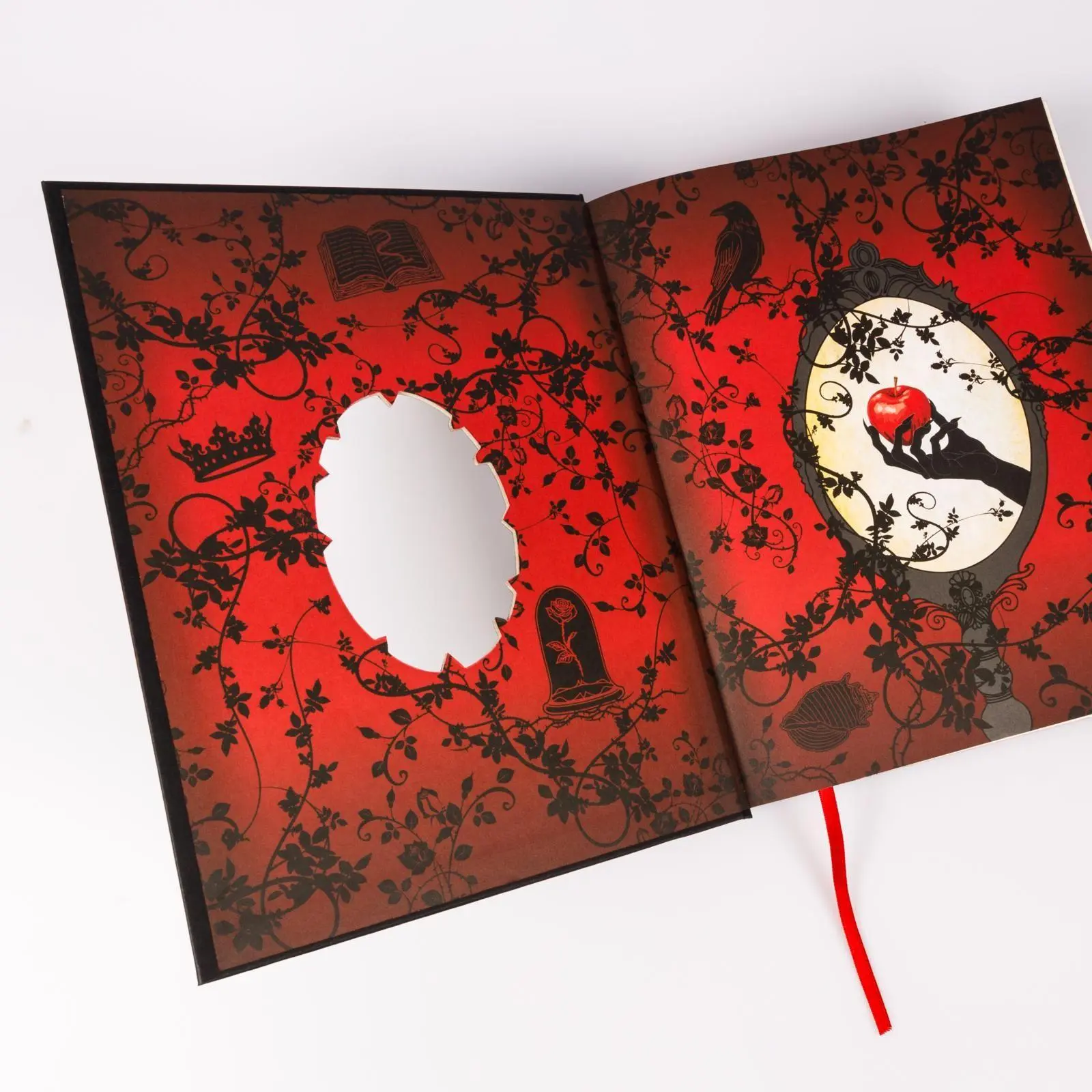 Bild: 9783551281319 | Disney Villains: Villains Band I-VI: Luxusausgabe mit Farbschnitt...