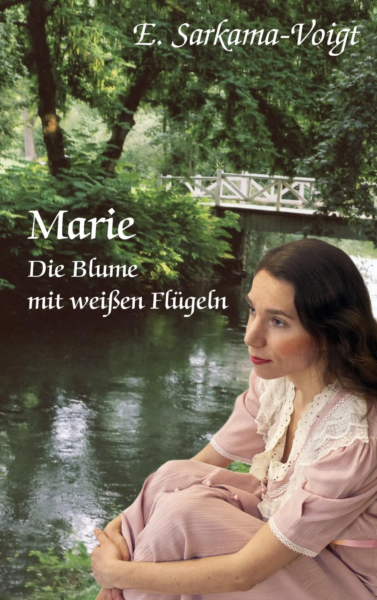 Marie: Die Blume mit weißen Flügeln