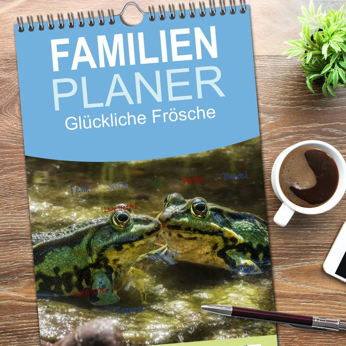Bild: 9783516523119 | Familienplaner 2026 - Glückliche Frösche mit 5 Spalten...