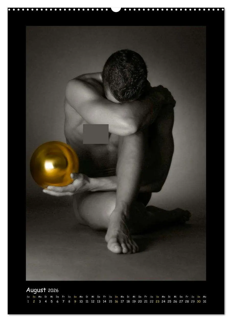 Bild: 9783516443219 | Golden Ball - Männer Akte (Wandkalender 2026 DIN A2 hoch), CALVENDO...