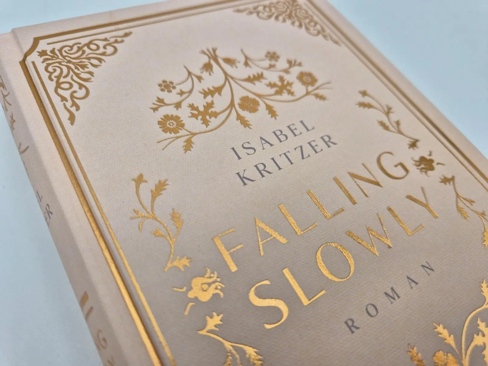 Bild: 9783492074919 | Falling slowly | Roman Eine Light-Academia-Romance mit BookTok-Charme