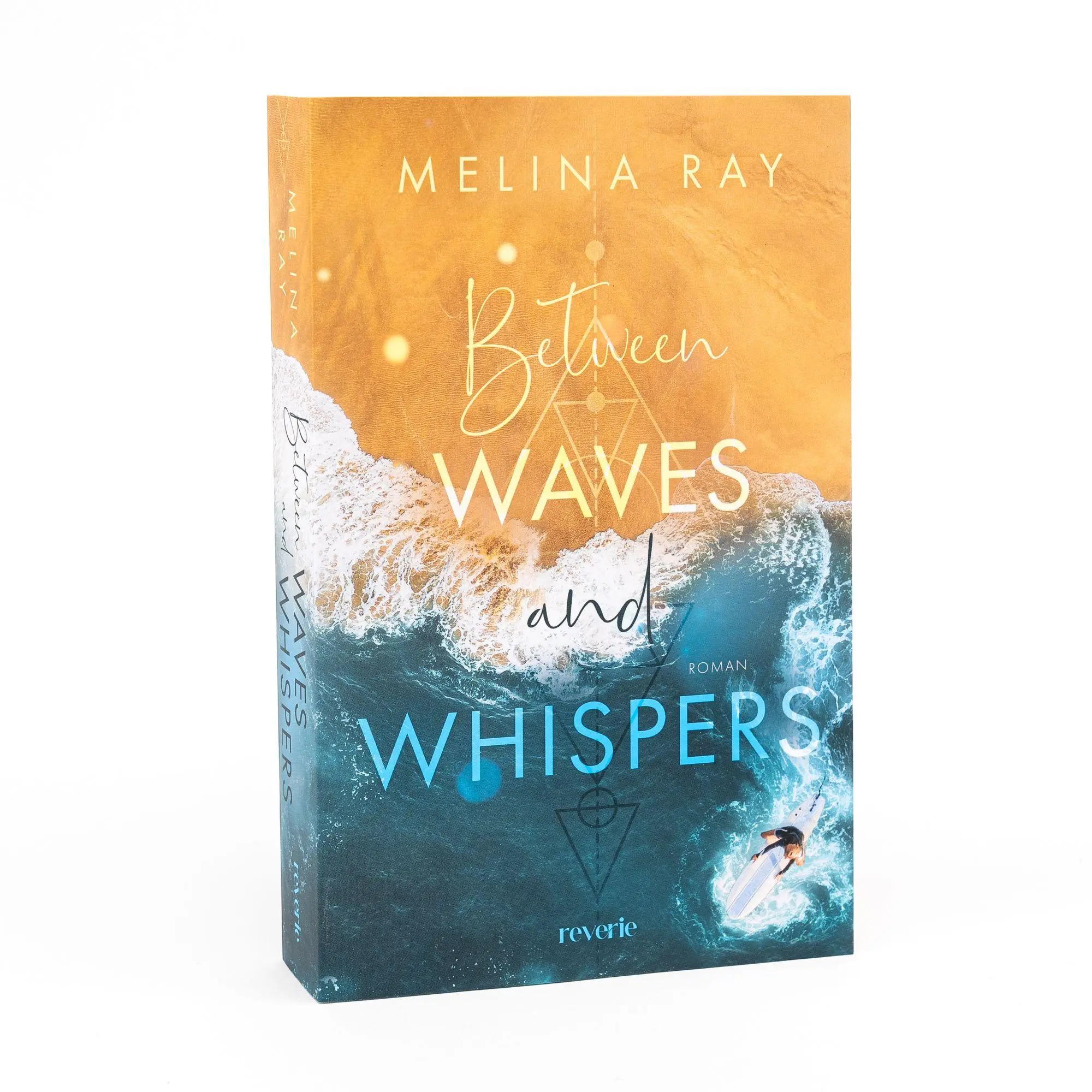 Bild: 9783745705119 | Between Waves and Whispers | Melina Ray | Taschenbuch | 464 S. | 2025