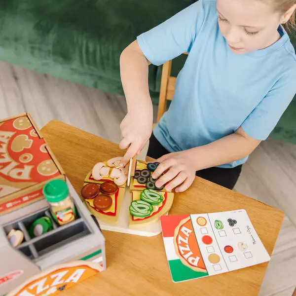 Bild: 681147005419 | MPP Pizzeria aus Holz | Karton | 70054 | Deutsch | 2025 | Spin Master