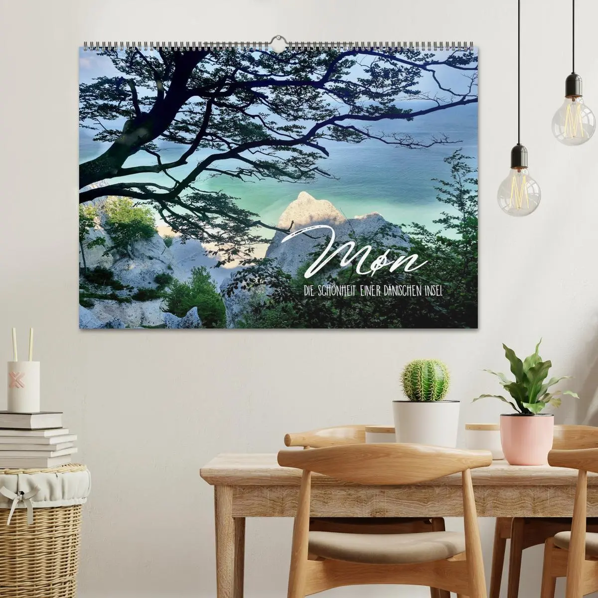 Bild: 9783457266519 | Mön...die Schönheit einer dänischen Insel (Wandkalender 2026 DIN A2...