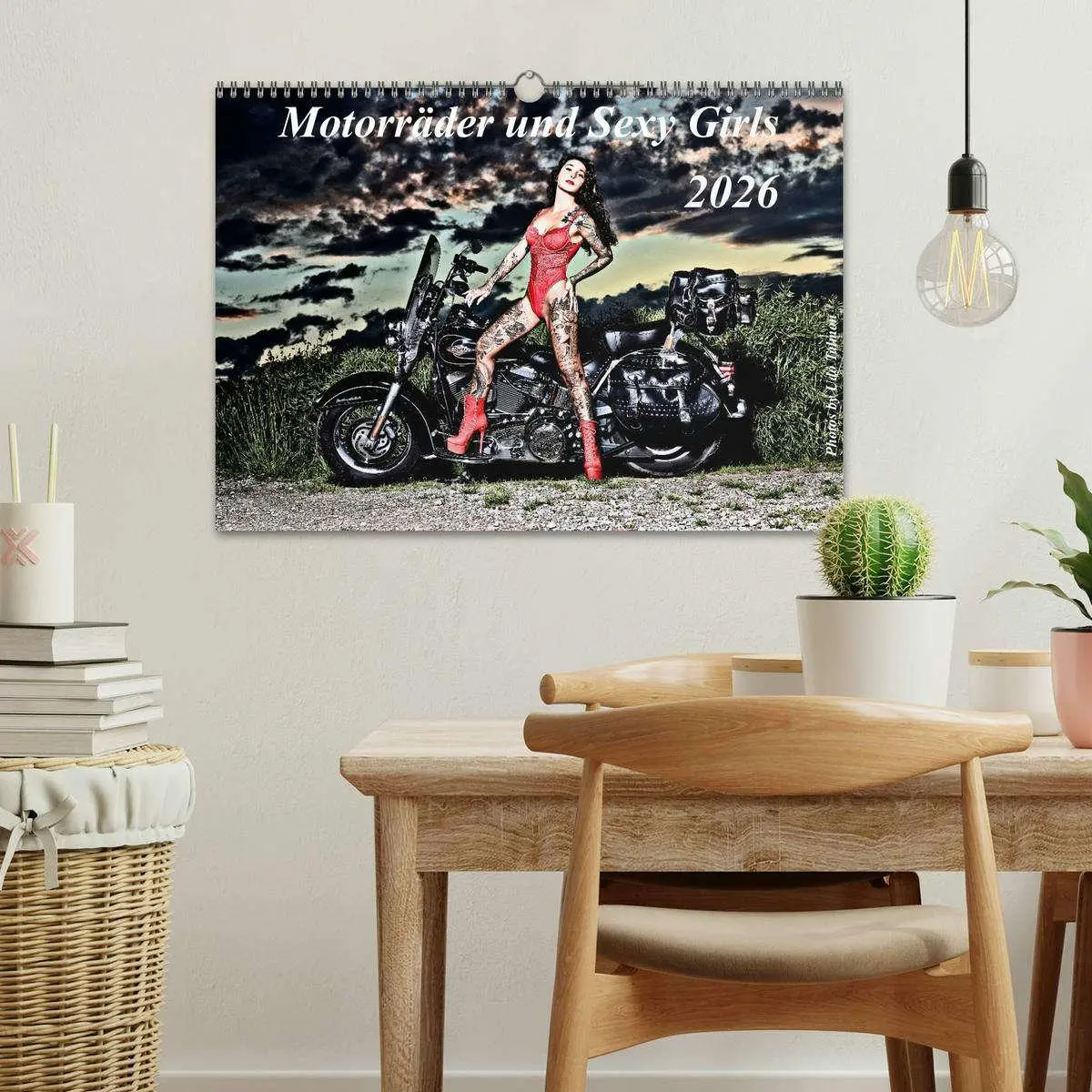Bild: 9783457399019 | Motorräder und Sexy Girls (Wandkalender 2026 DIN A3 quer), CALVENDO...