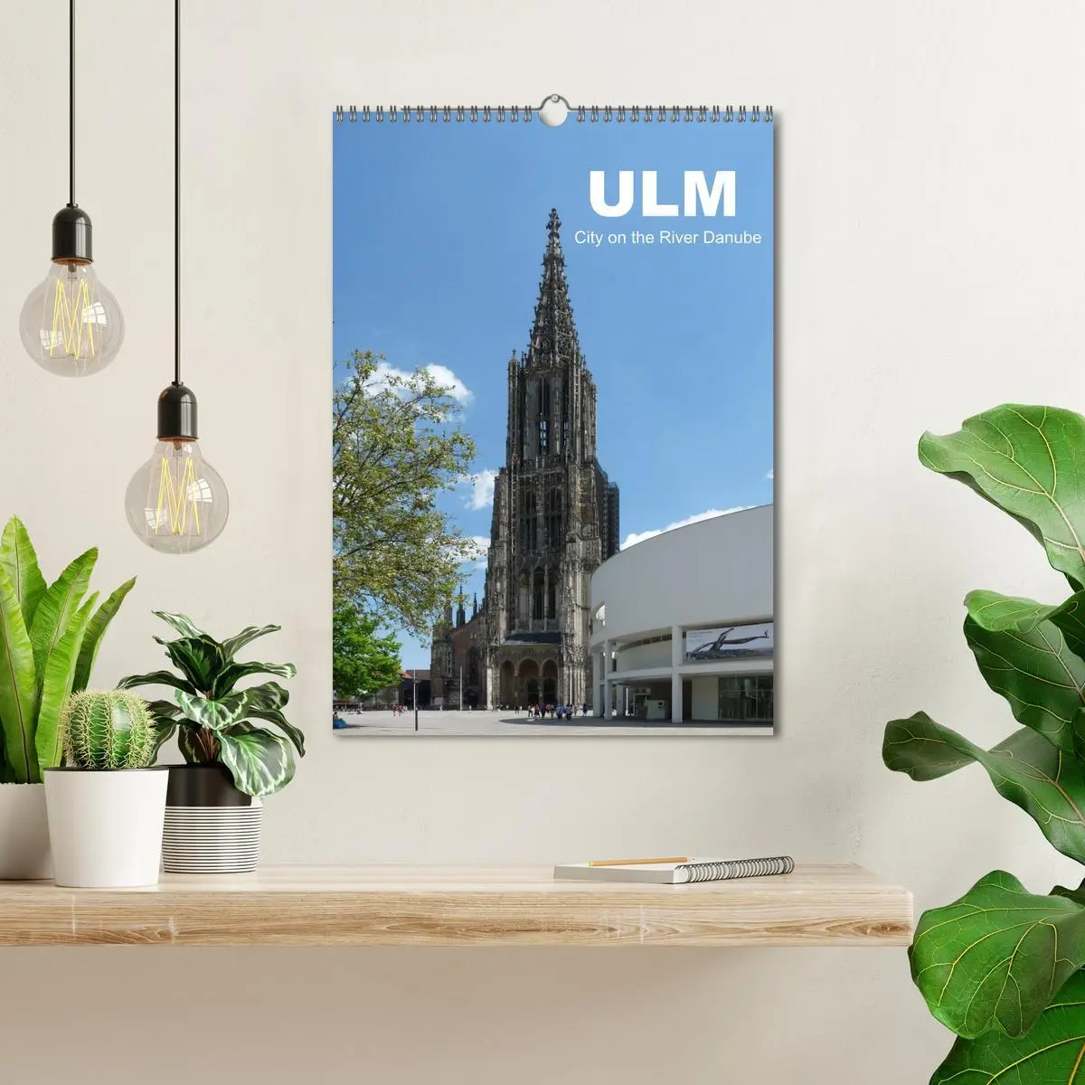 Bild: 9783516581720 | Ulm, City on the River Danube / UK-Version (Wall Calendar 2026 DIN...