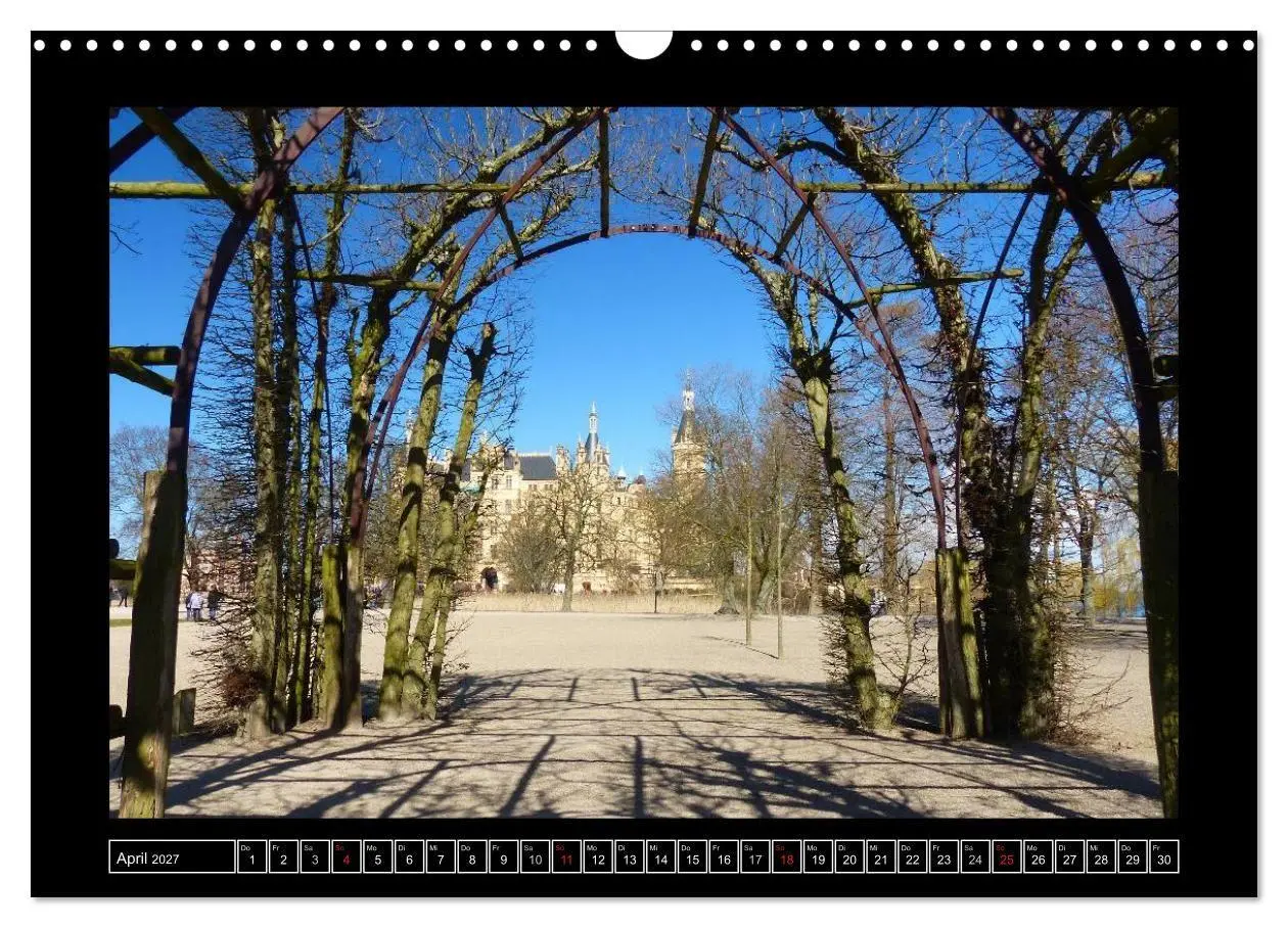 Bild: 9783594023020 | Residenzstadt Schwerin (Wandkalender 2027 DIN A3 quer), CALVENDO...