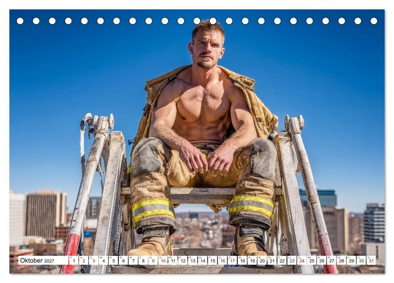 Bild: 9783516923520 | Feuerwehrmänner - Sexy Körper und heiße Flammen (Tischkalender 2027...