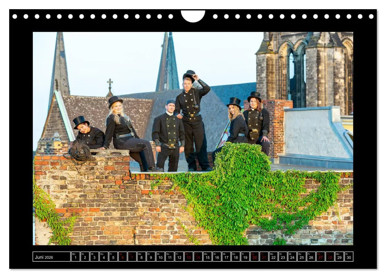 Bild: 9783457814420 | Schornsteinfeger über Berlin - Die Glücksbringer auf den Dächern...