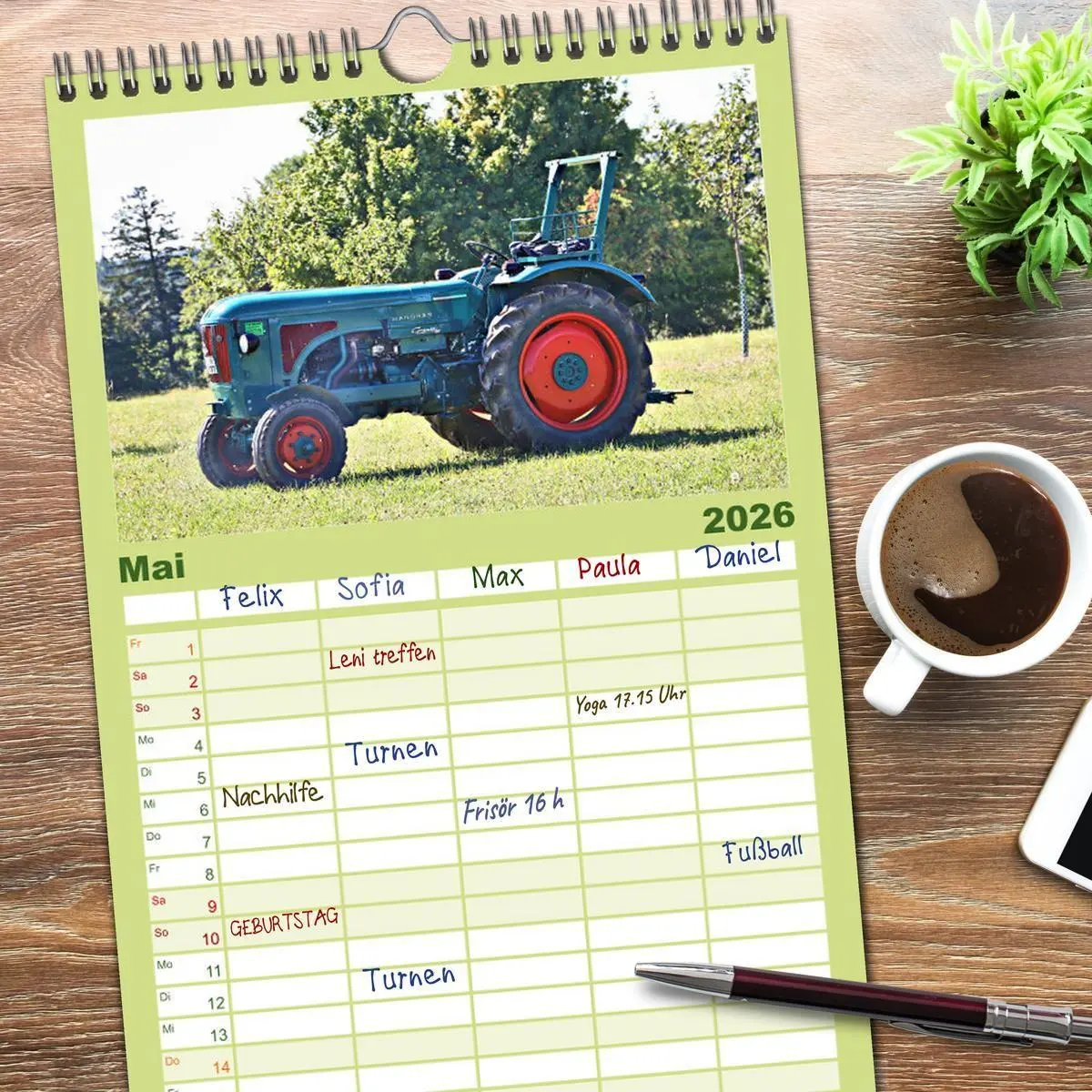 Bild: 9783516504620 | Familienplaner 2026 - Männerspielzeug Traktor Inspirationen mit 5...