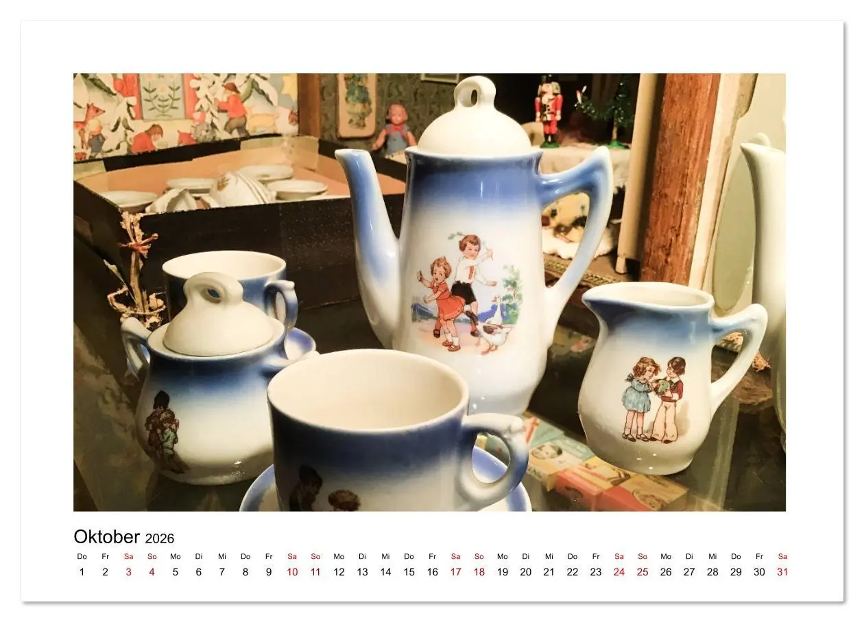 Bild: 9783516236620 | Altes Puppengeschirr (Wandkalender 2026 DIN A2 quer), CALVENDO...