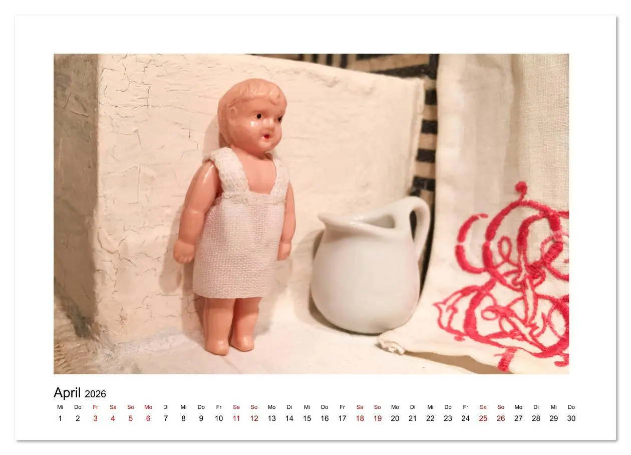 Bild: 9783516236620 | Altes Puppengeschirr (Wandkalender 2026 DIN A2 quer), CALVENDO...