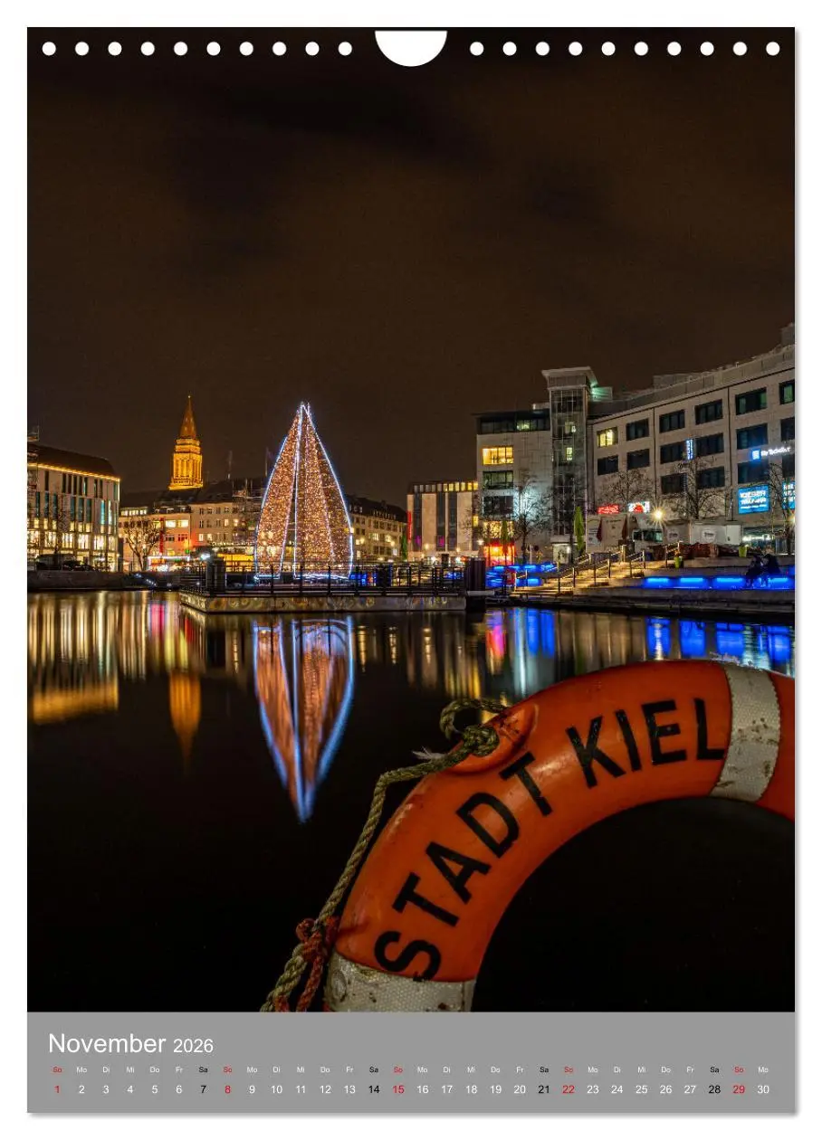 Bild: 9783516367720 | Kiel im Dunkeln. (Wandkalender 2026 DIN A4 hoch), CALVENDO...