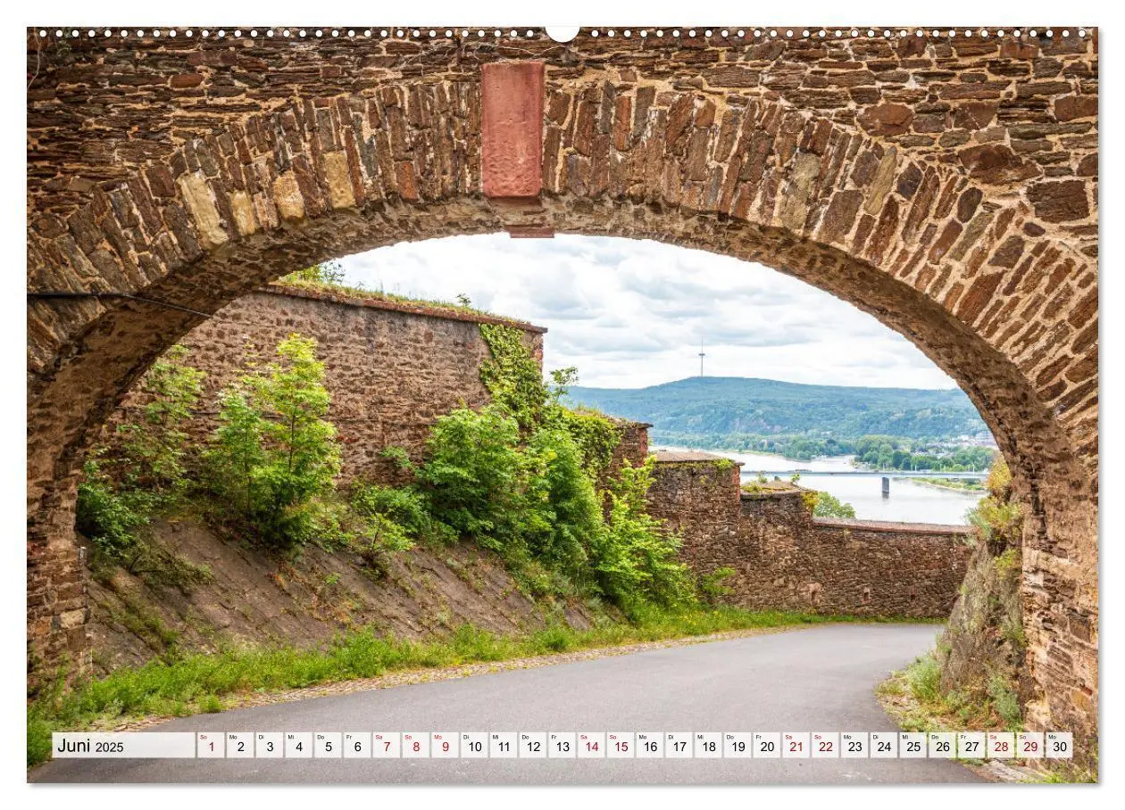 Bild: 9783383839221 | Vom Hier ins Dort - Torbögen und Durchgänge (Wandkalender 2025 DIN...