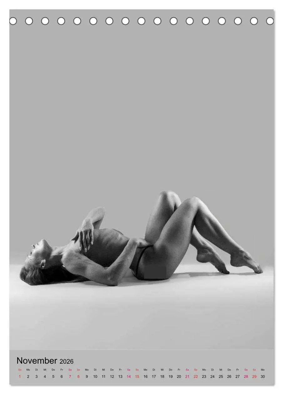 Bild: 9783516390322 | MS UNIVERSE (Tischkalender 2026 DIN A5 hoch), CALVENDO Monatskalender