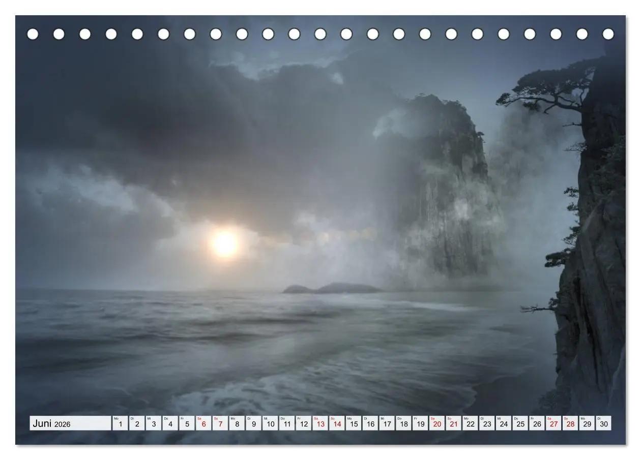 Bild: 9783457901922 | Göttererwachen. Die Natur im mystischen Nebel (Tischkalender 2026...