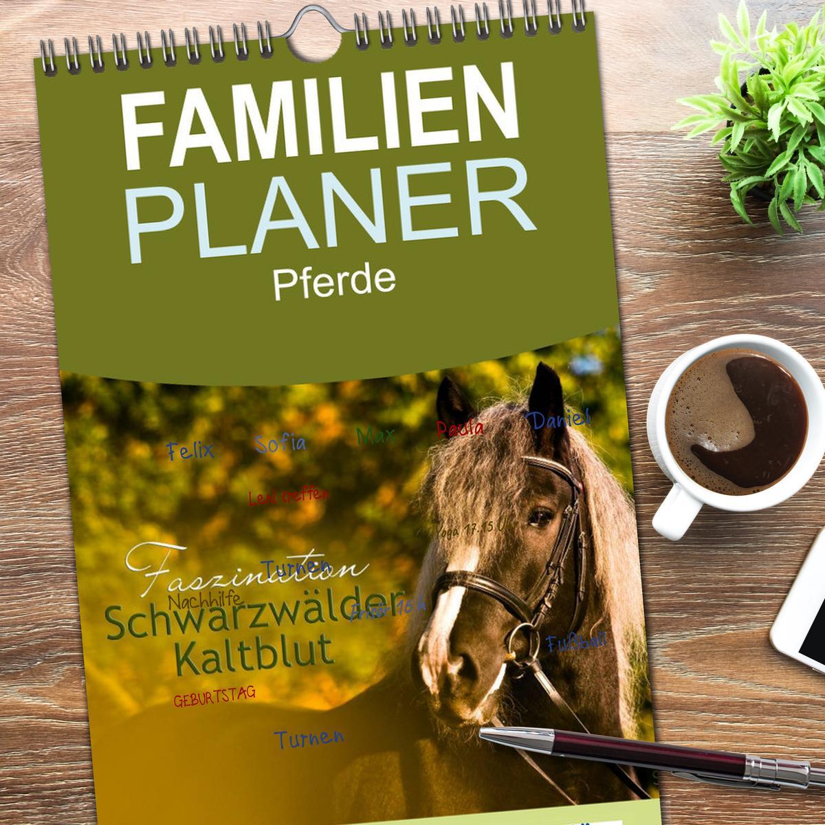 Bild: 9783457112922 | Familienplaner 2025 - Faszination Schwarzwälder Kaltblut mit 5...