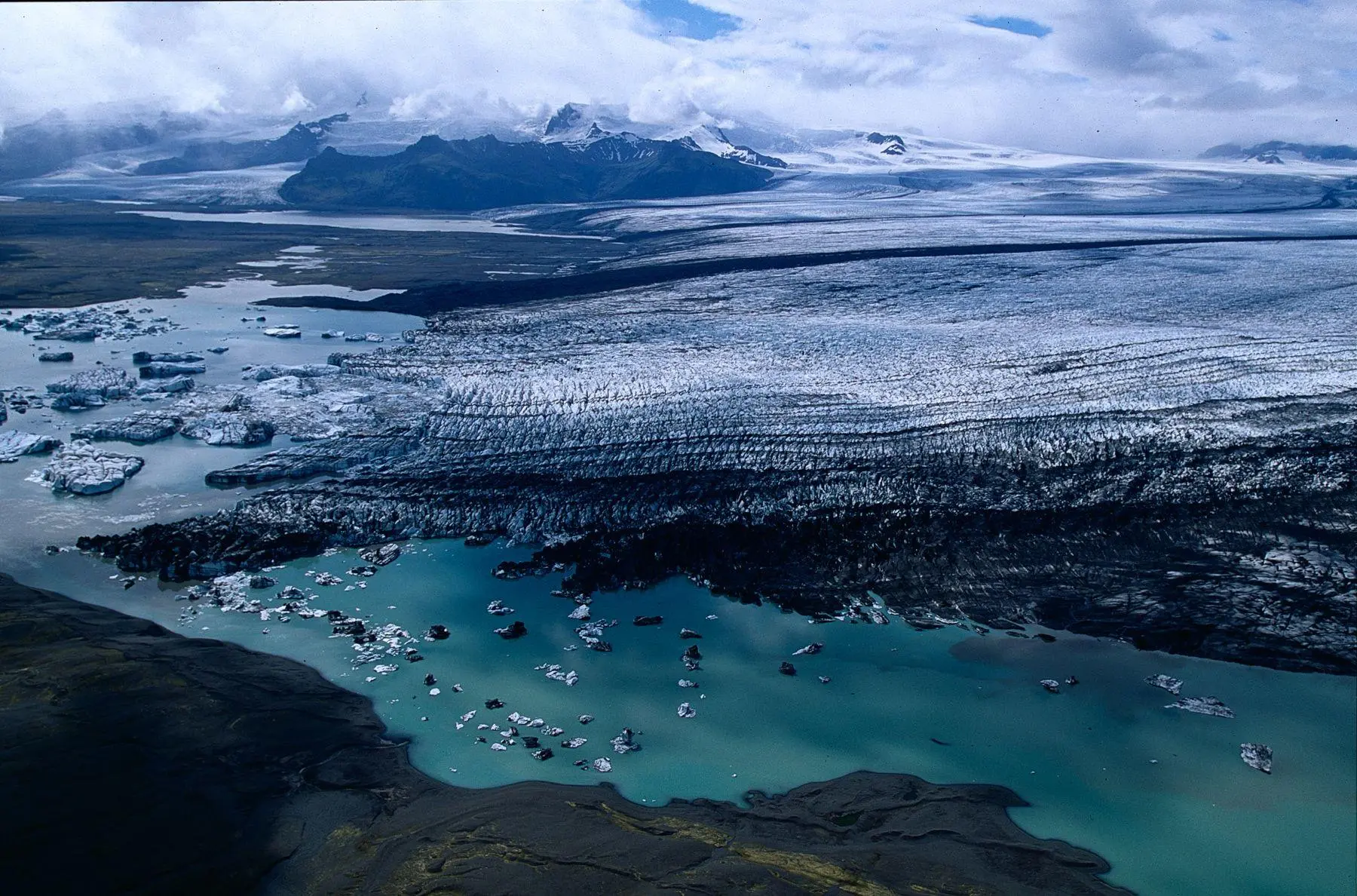 Bild: 9783954164622 | Das Wasser der Erde | Yann Arthus-Bertrand (u. a.) | Buch | 256 S.