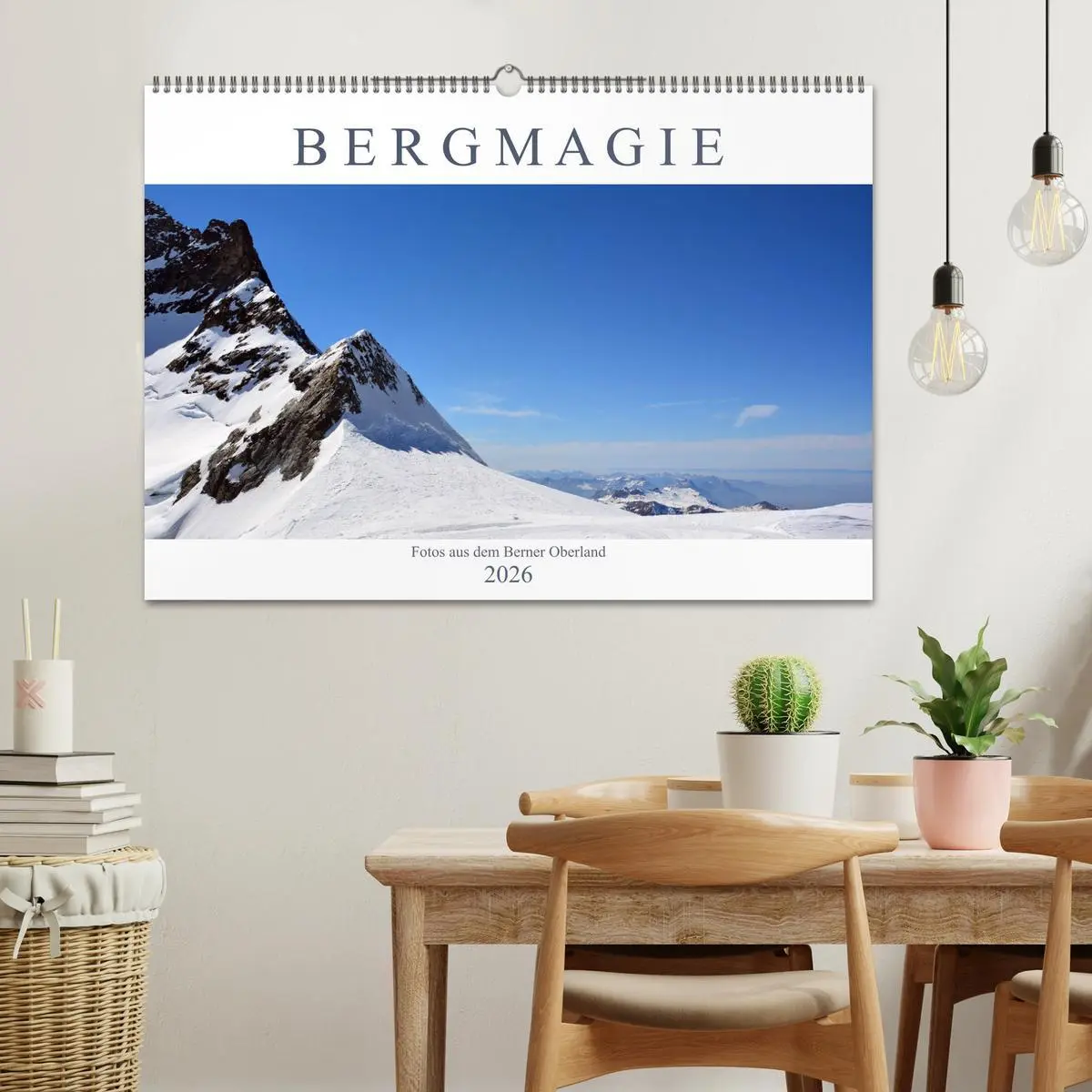 Bild: 9783457888322 | Bergmagie - Fotos aus dem Berner Oberland (Wandkalender 2026 DIN A2...