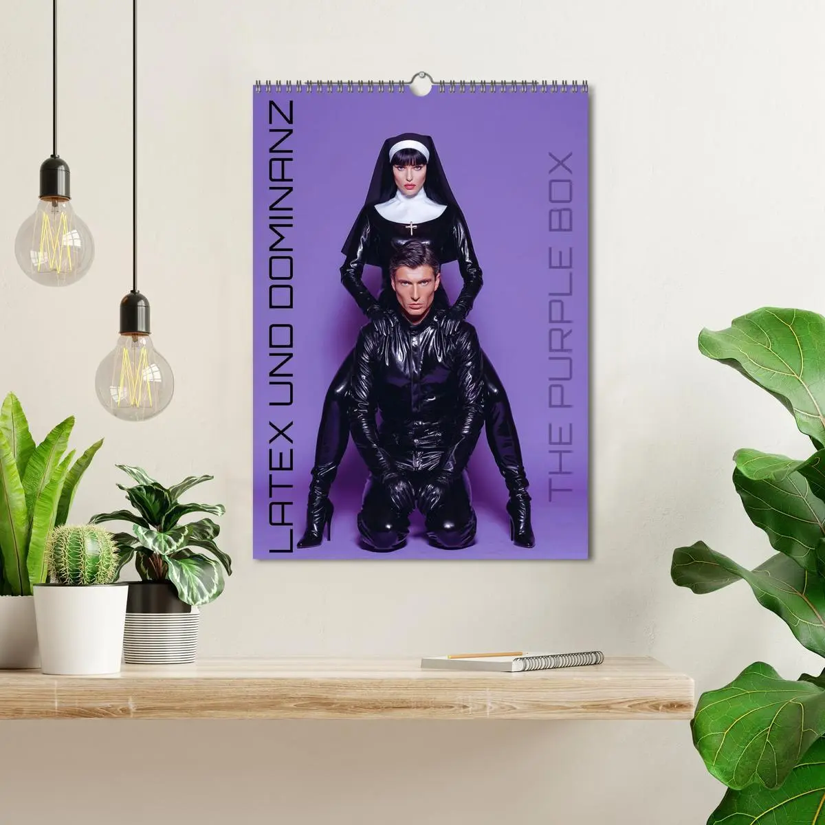 Bild: 9783516618822 | Latex und Dominanz - The Purple Box (Wandkalender 2026 DIN A3...