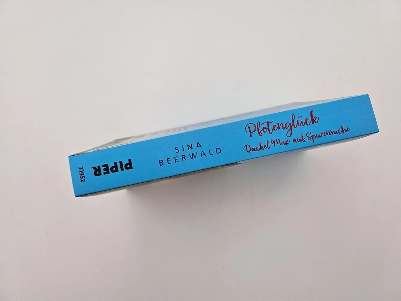 Autor: 9783492319522 | Pfotenglück - Dackel Max auf Spurensuche | Sina Beerwald | Taschenbuch