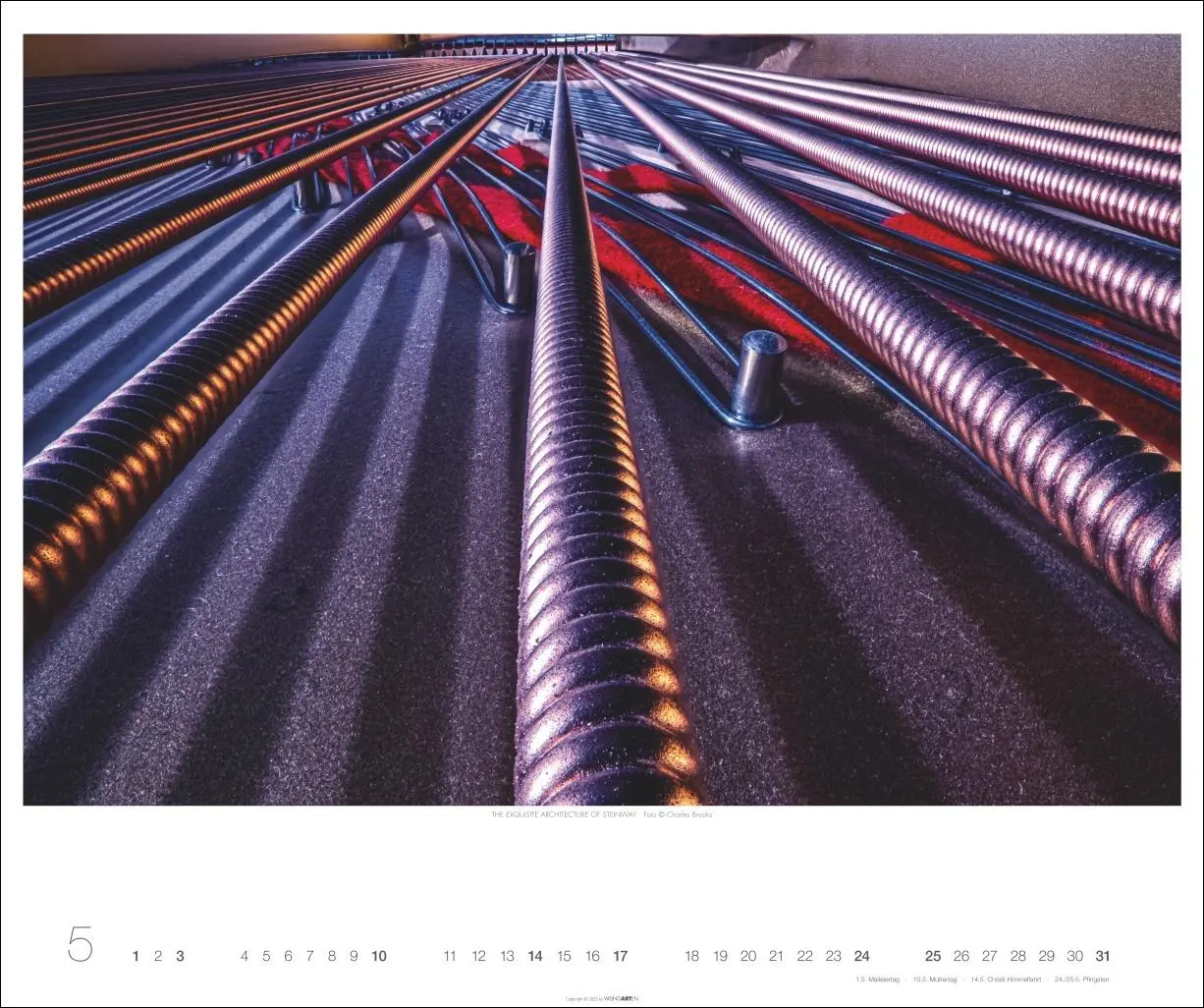 Bild: 9783839903223 | Architecture in Music Kalender 2026 - Musikinstrumente von innen