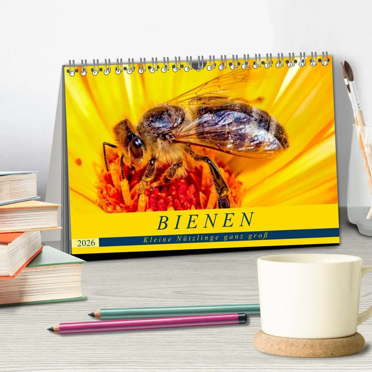 Bild: 9783457797723 | BIENEN - Kleine Nützlinge ganz groß (Tischkalender 2026 DIN A5...