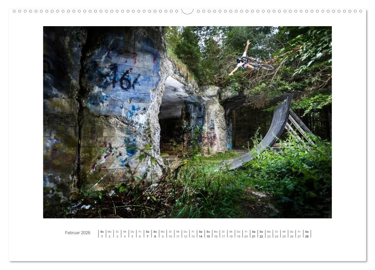 Bild: 9783516019223 | fullbmxcrmo4130 - bmx fotografie von tim korbmacher (Wandkalender...