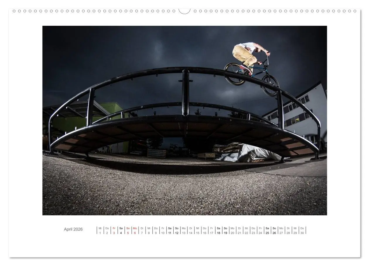 Bild: 9783516019223 | fullbmxcrmo4130 - bmx fotografie von tim korbmacher (Wandkalender...