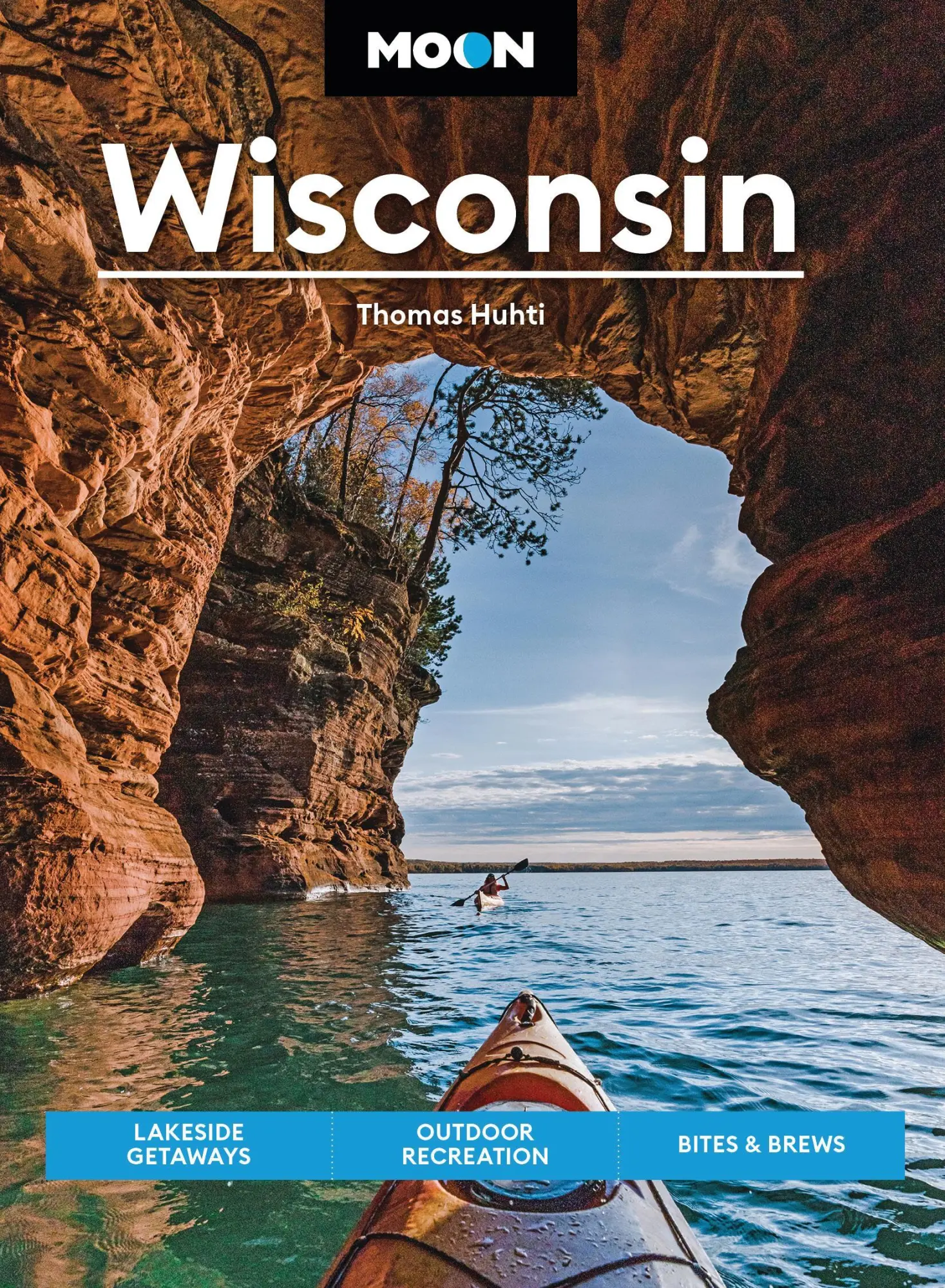 Cover: 9798886470024 | Moon Wisconsin | Lakeside Getaways, Outdoor Recreation, Bites &amp; Brews
