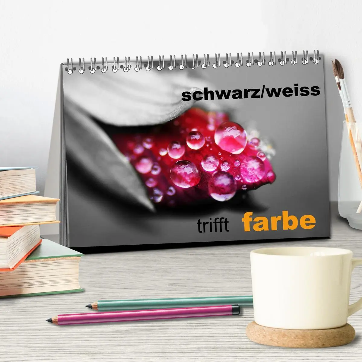 Bild: 9783435752324 | schwarz/weiß trifft farbe (Tischkalender 2025 DIN A5 quer),...
