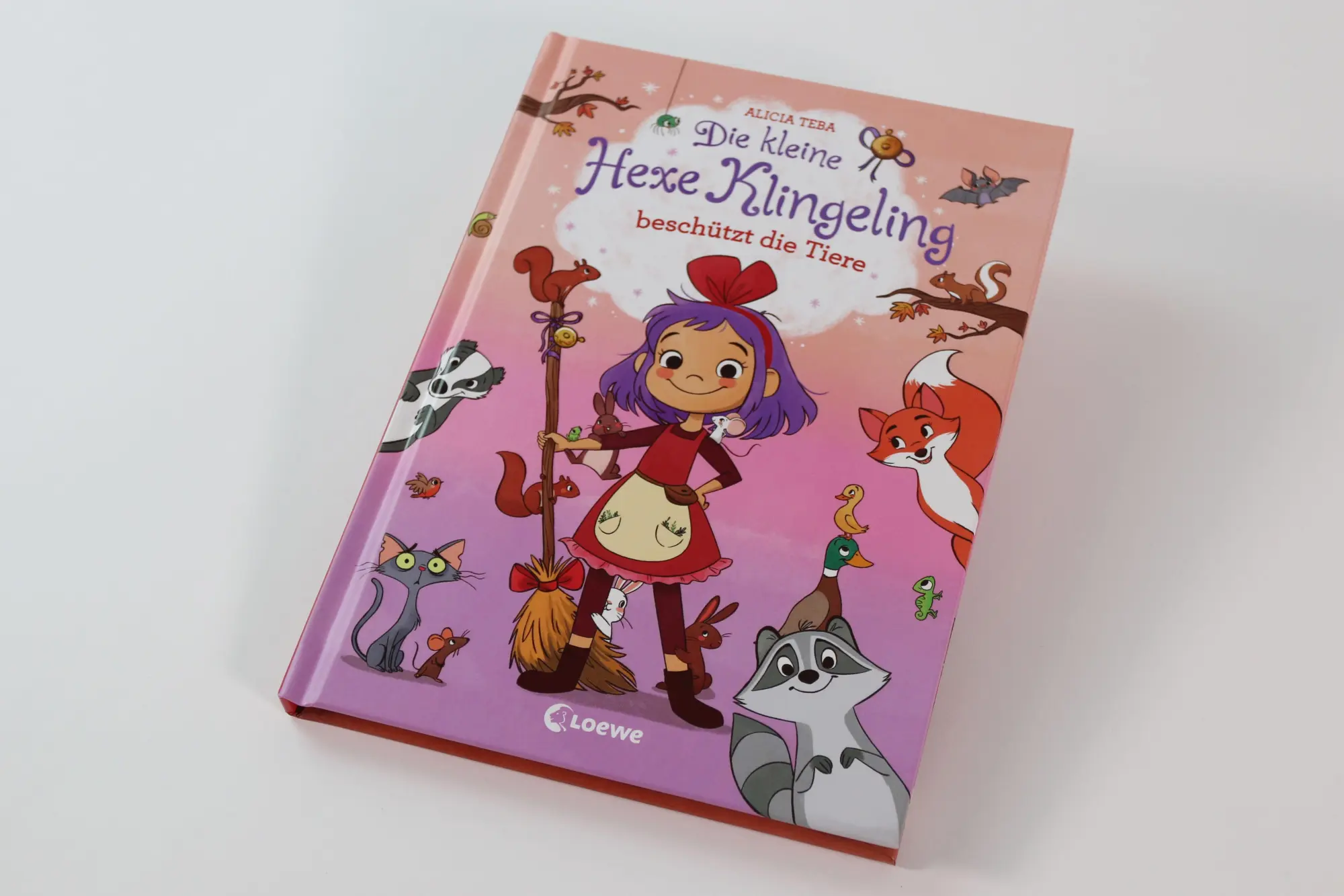Bild: 9783743225824 | Die kleine Hexe Klingeling beschützt die Tiere | Alicia Teba | Buch