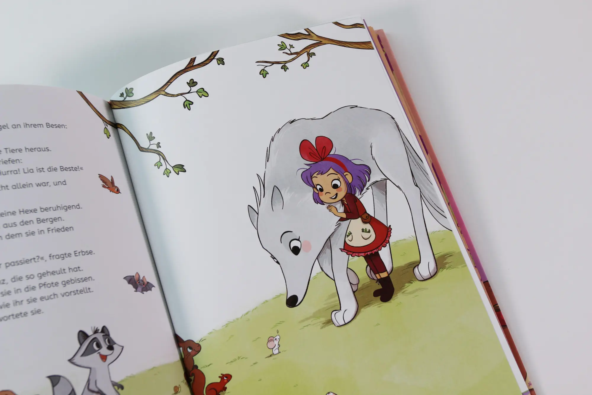 Bild: 9783743225824 | Die kleine Hexe Klingeling beschützt die Tiere | Alicia Teba | Buch